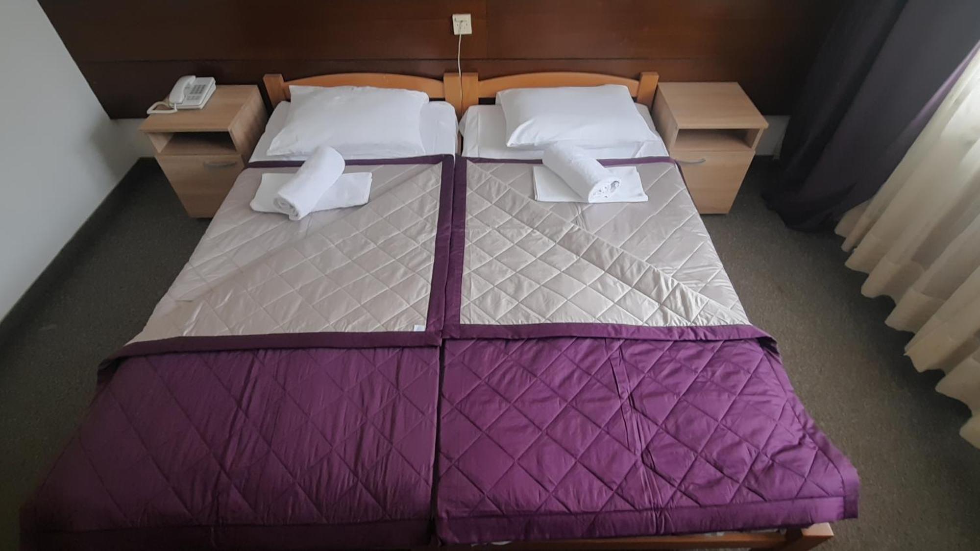 Hotel Moravica Soko Banja Phòng bức ảnh